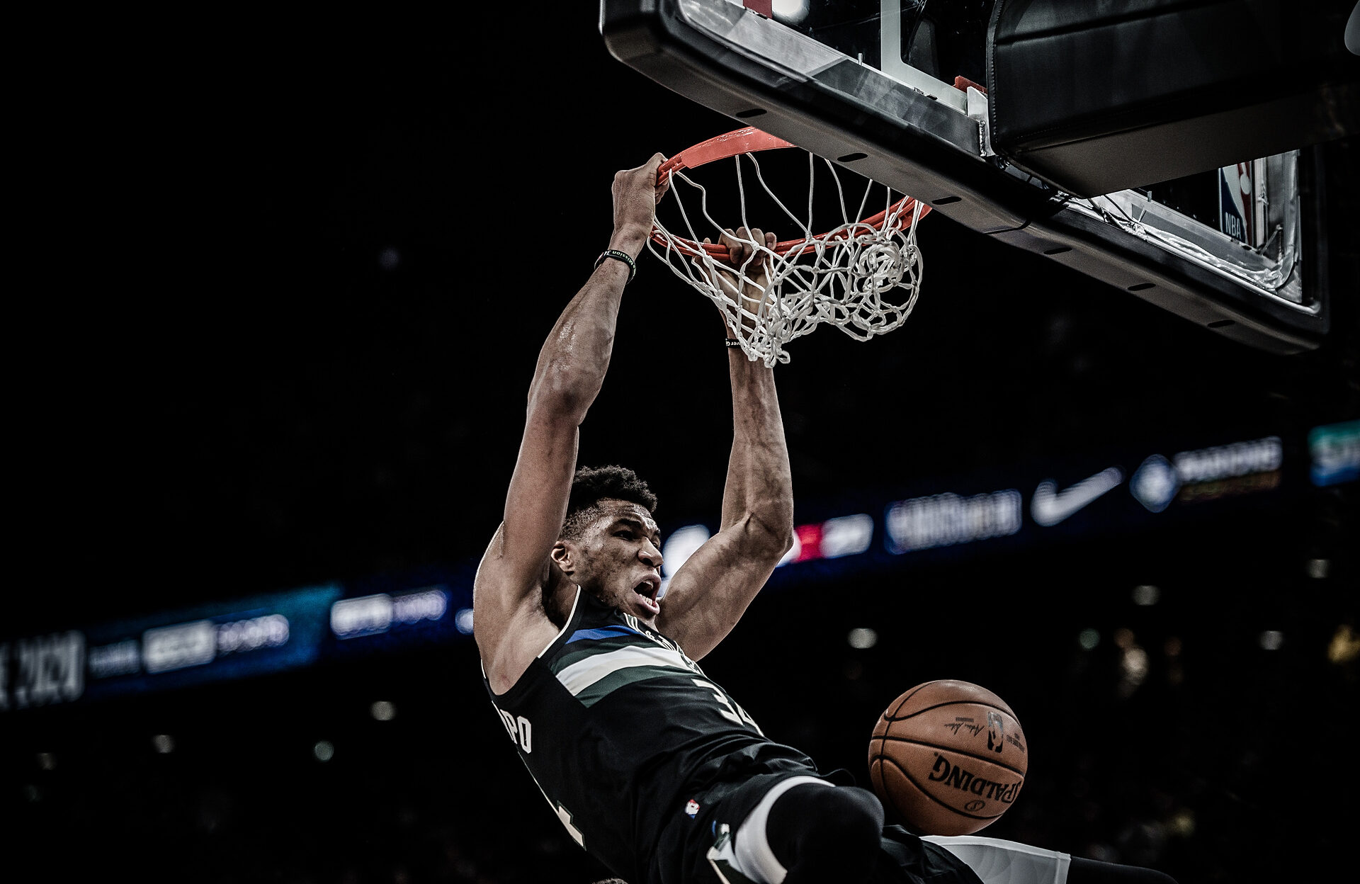 nba-janis-antetokoumpo-milwaukee-bucks