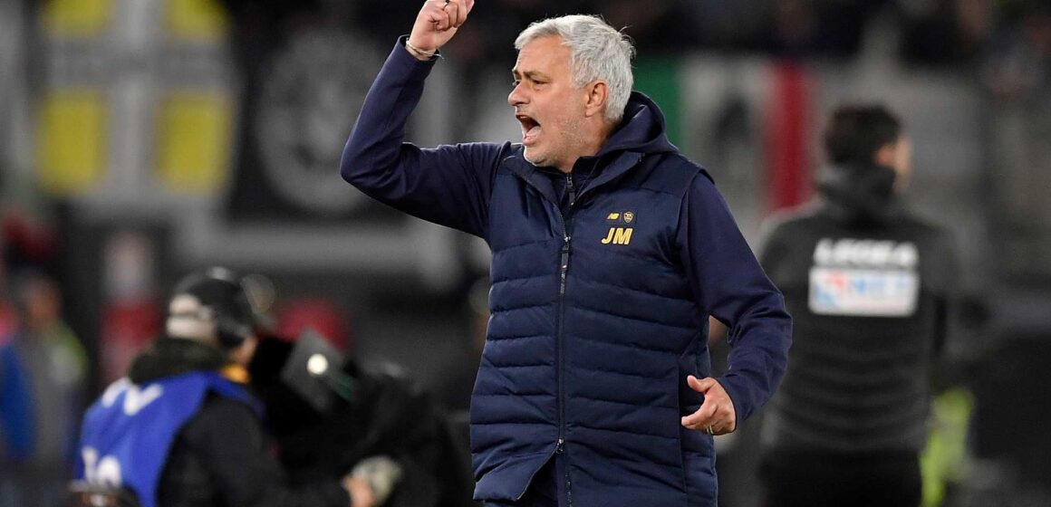 Serie A: Jose Mourinho Roma