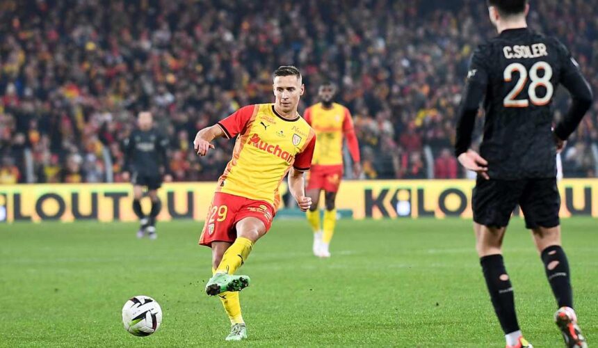Lens